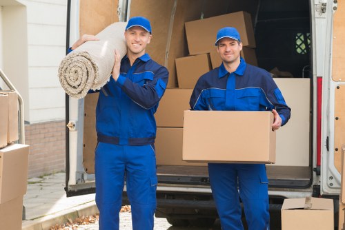 Careful packing and moving support for a flat relocation in Surrey