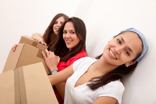 Organised home moving day support for Surrey residents